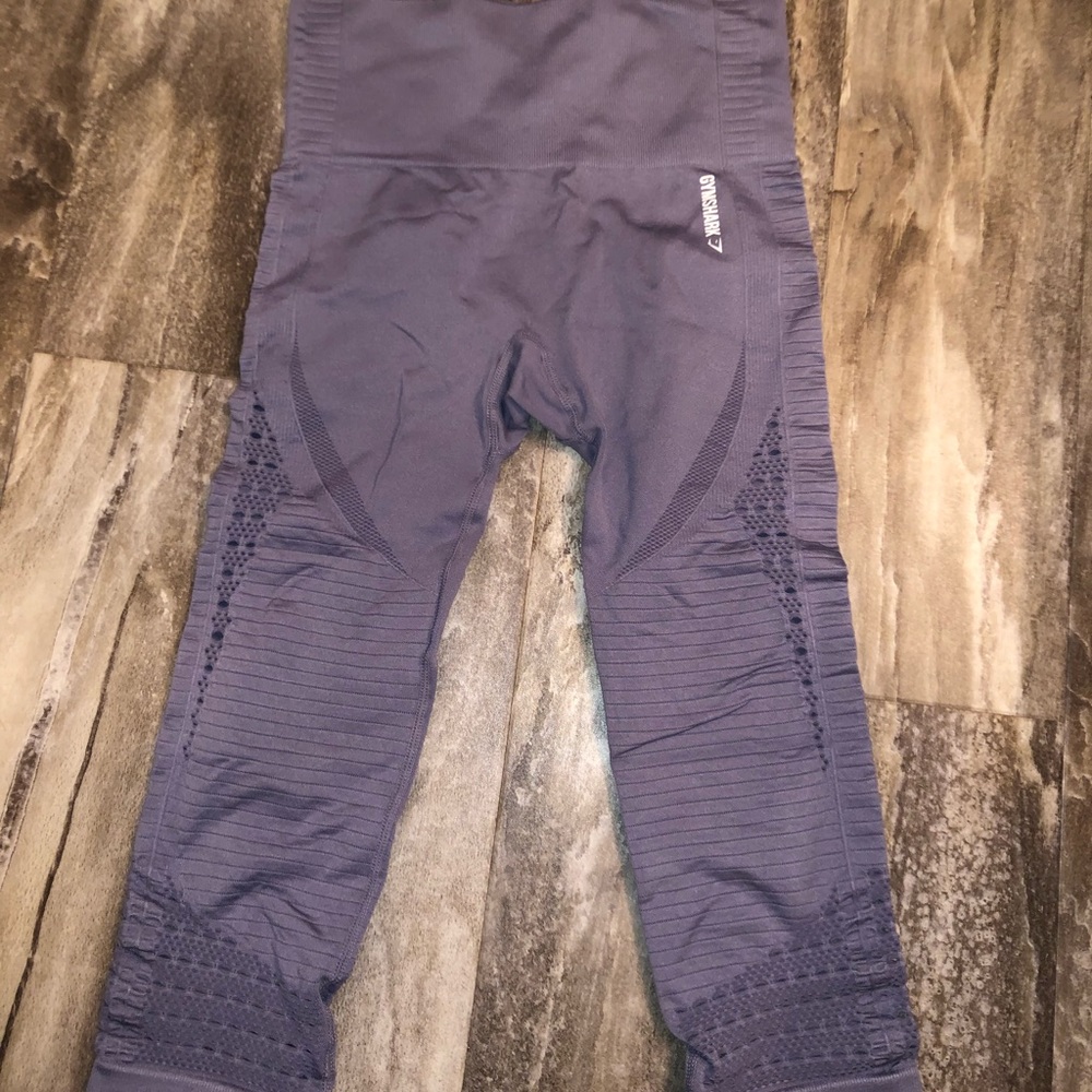 Gymshark cropped leggings. Size small